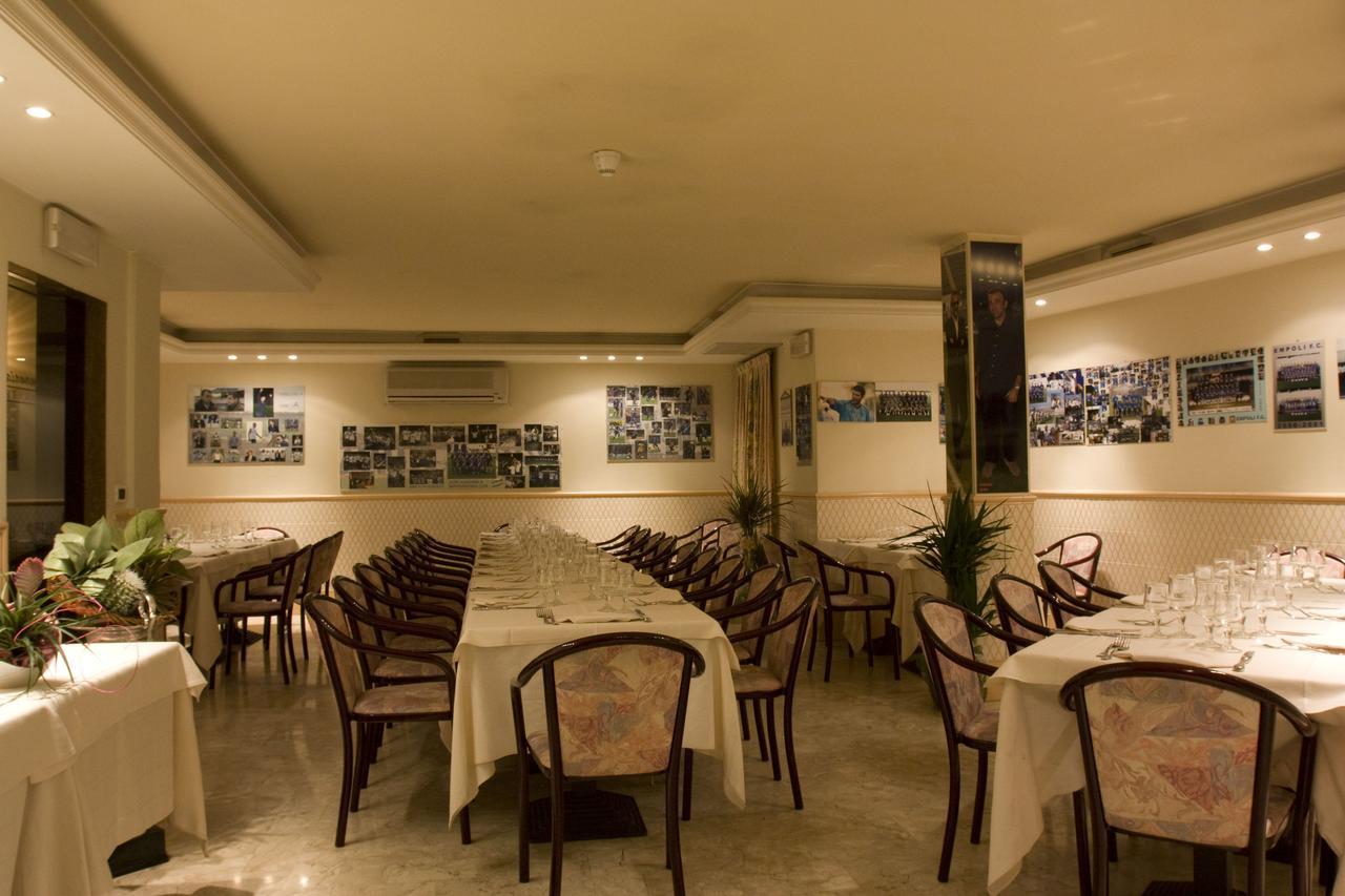 וינצ'י Hotel Alexandra מראה חיצוני תמונה